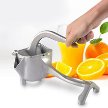 Load image into Gallery viewer, MANUAL FRUIT JUICER